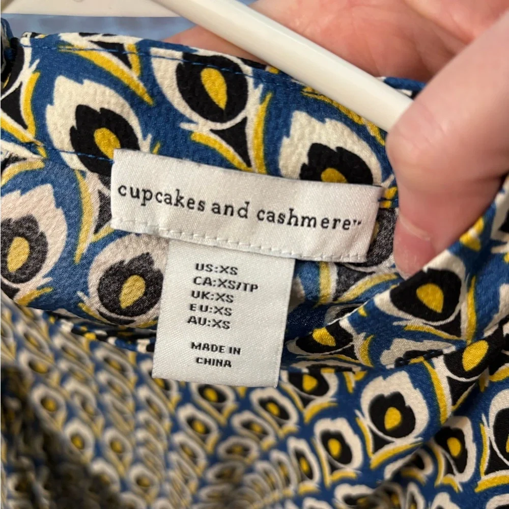 EUC - cupcakes & cashmere Graphic, Art Deco Print Blouse - Picture 3 of 13